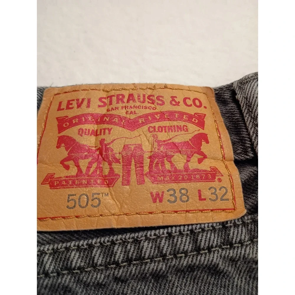 Levis 505 Men's Black Denim Cut Off Shorts Raw Hem W38 Regular Five Pocket Short